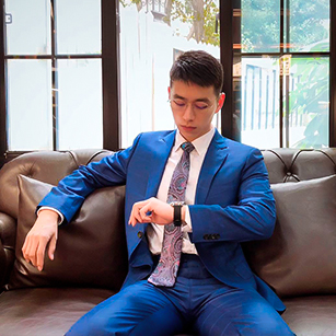 藍(lán)色商務(wù)同款西服定制