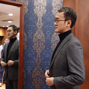 LESSMORE創(chuàng)始人兼CEO同款定制