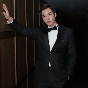 達(dá)人-在下栓子同款定制西服