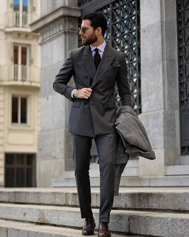 西服定制的保養(yǎng)技巧介紹